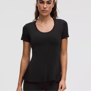 Lululemon Lightweight Flowy Short Sleeve Shirt in Black Size 4